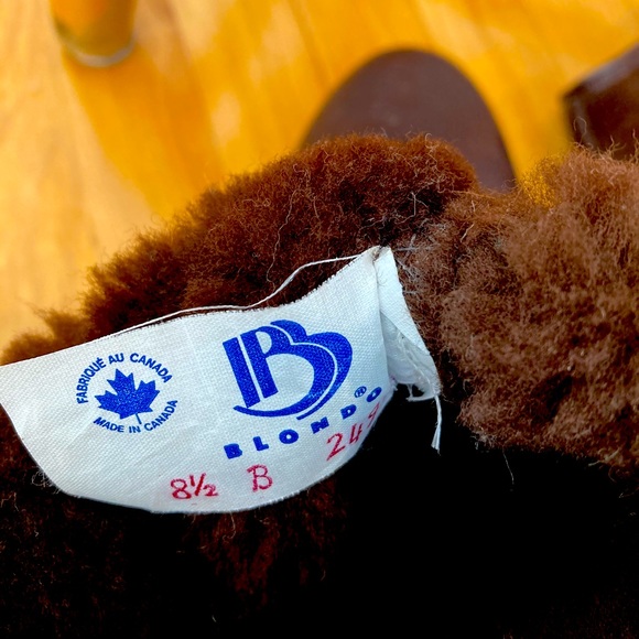 Blondo brown leather & suede sheepskin winter boots, US 8.5. Made in Canada. - Picture 6 of 7